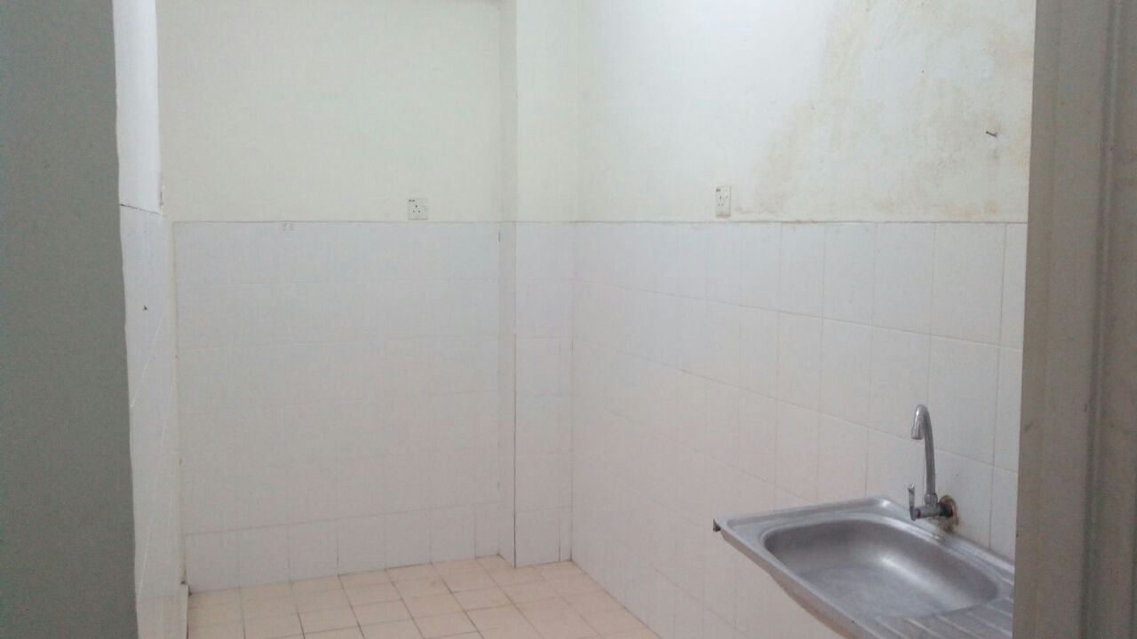 APARTMENT DATARAN OTOMOBIL SEKSYEN 15, SHAH ALAM - photo 4