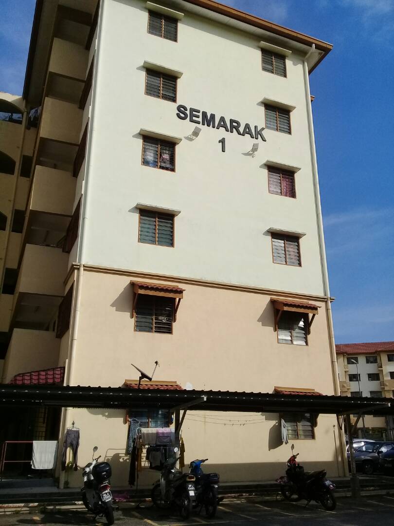 Semarak Apartment, S ...