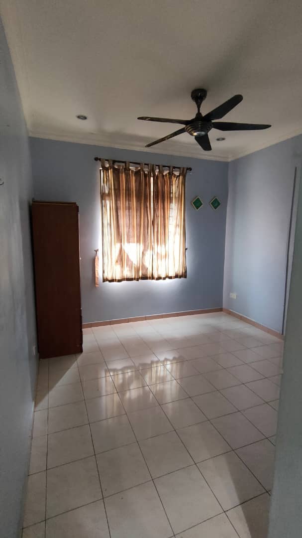 Resak Apartment, Puncak Perdana Ground Floor - photo 4