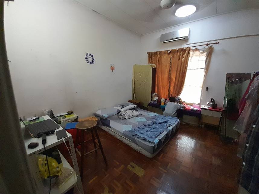 Taman Pinggiran USJ 3 Teres 2 Tingkat - photo 4