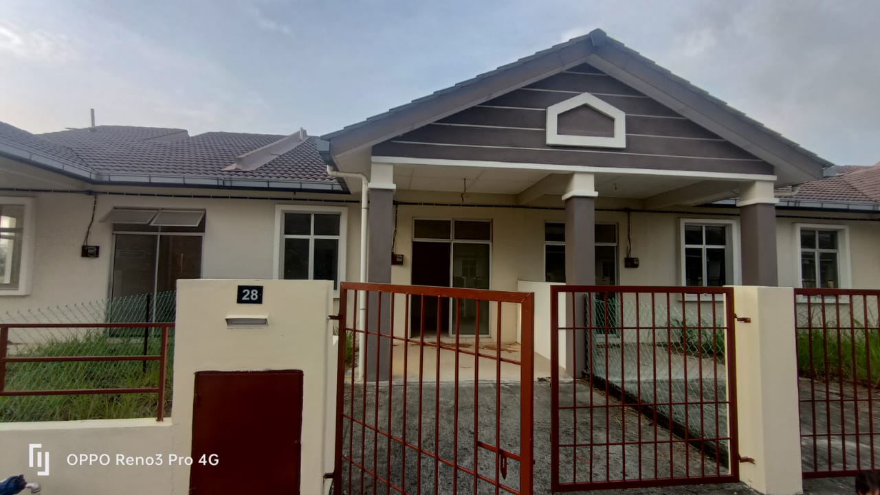 Rumah Teres Setingkat Taman Desa Intan Kapar - photo 2