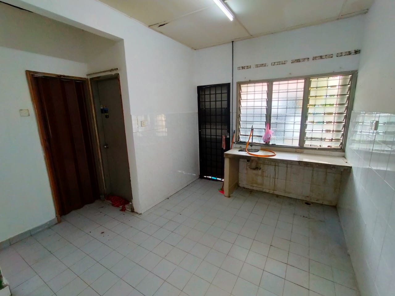 Rumah Teres Setingkat, Bandar Seri Ehsan Banting - photo 6