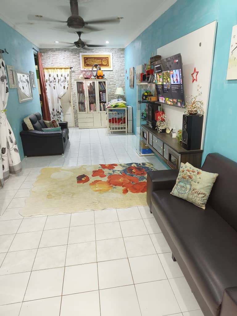 Teres Desa Baiduri Murni Salak Tinggi Selangor - photo 6