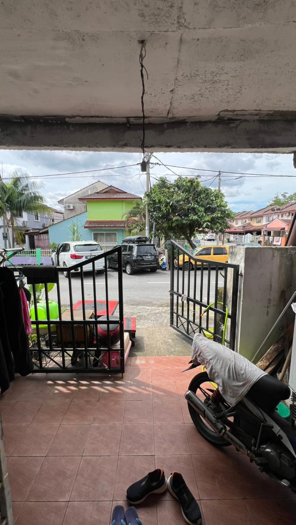 Teres 2 Tingkat Taman Kantan Permai Kajang - photo 2