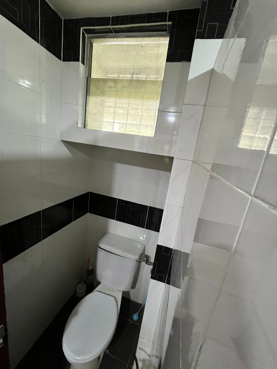 Office Space Pusat Perniagaan Worldwide Seksyen 13 - photo 4