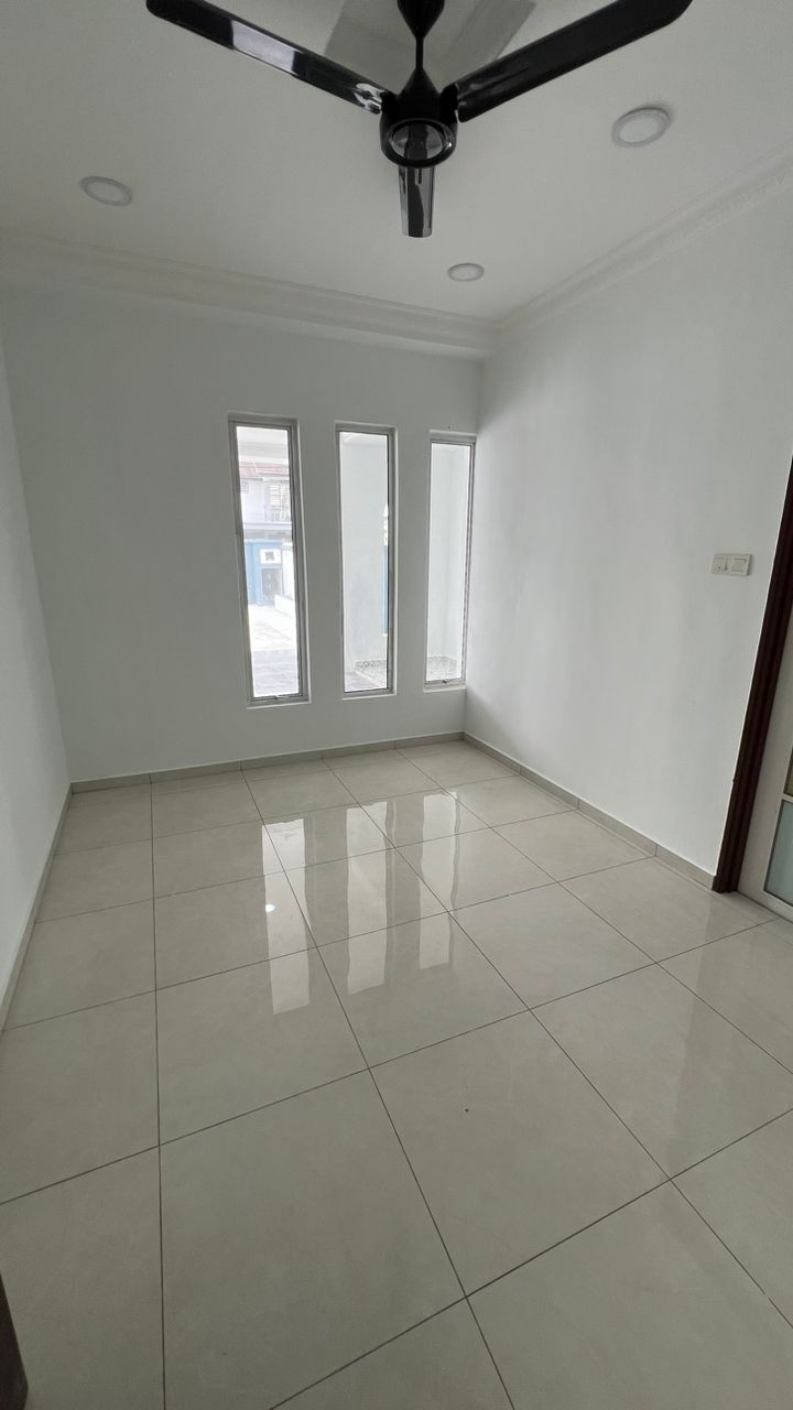 2 Storey Semi D Corner  Alam Suria Puncak Alam - photo 3
