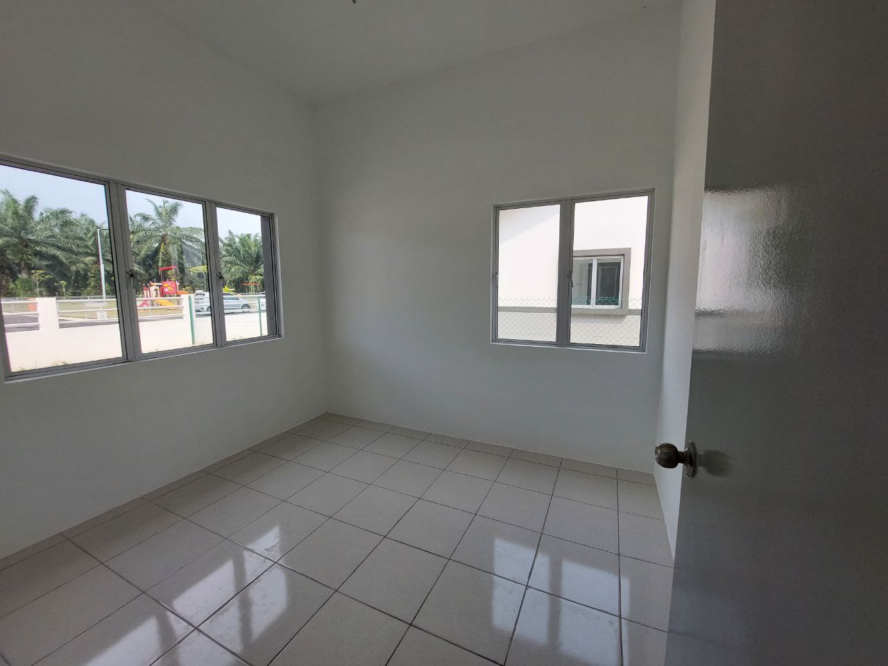 Semi D Rumah Baharu Pulau Indah Klang - photo 3