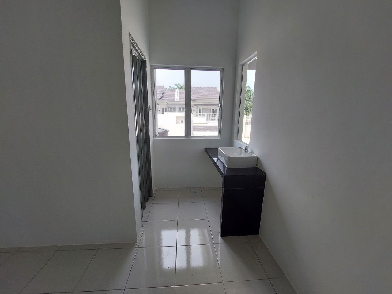 Semi D Rumah Baharu Pulau Indah Klang - photo 5