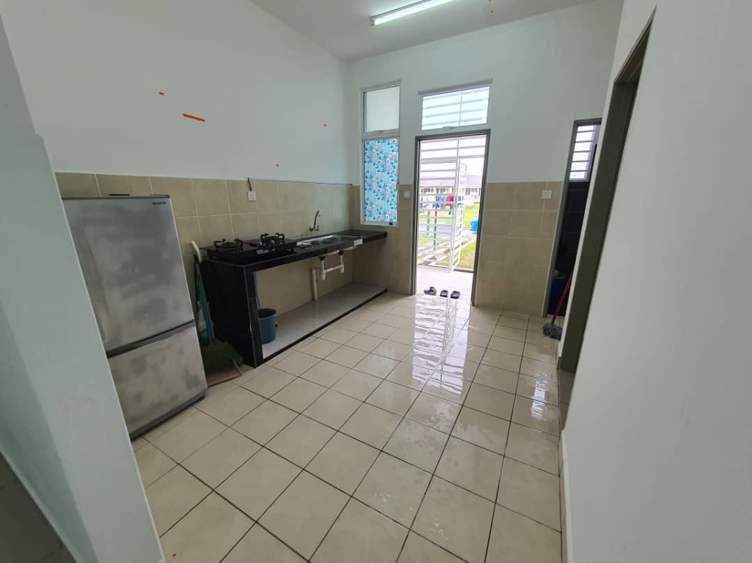 Single Storey Intermediate Salak Mahkota Sepang - photo 9