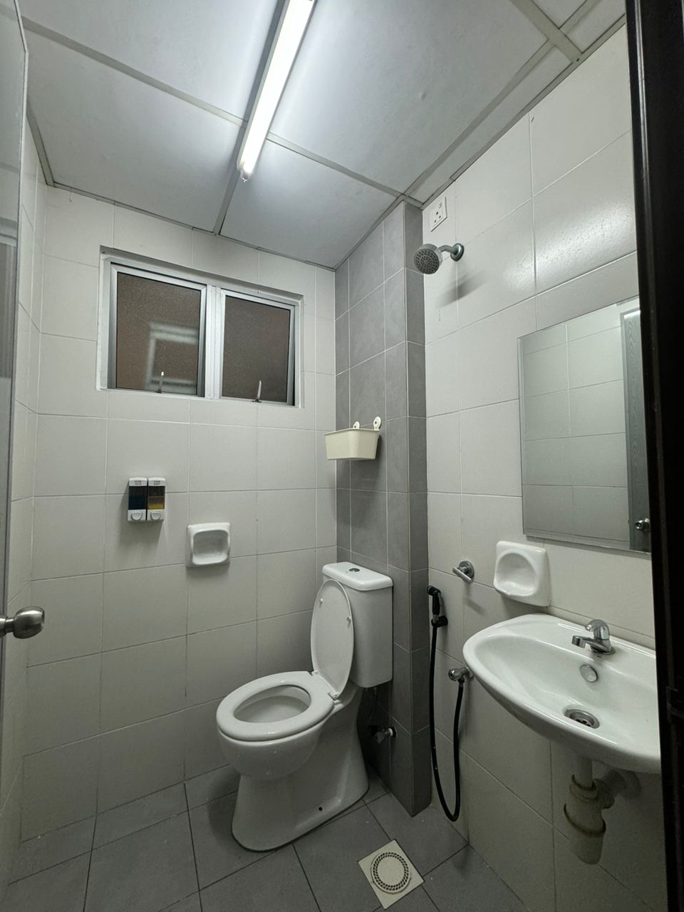 Pangsapuri Residensi Warnasari  Fully Furnished - photo 8