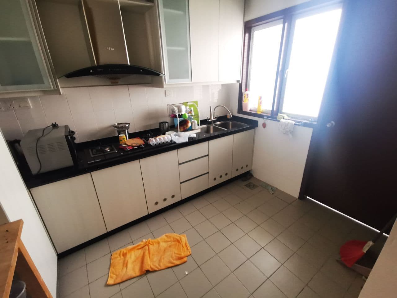 EMBUN RESIDENCE APARTMENT, PUNCAK SAUJANA, KAJANG - photo 4