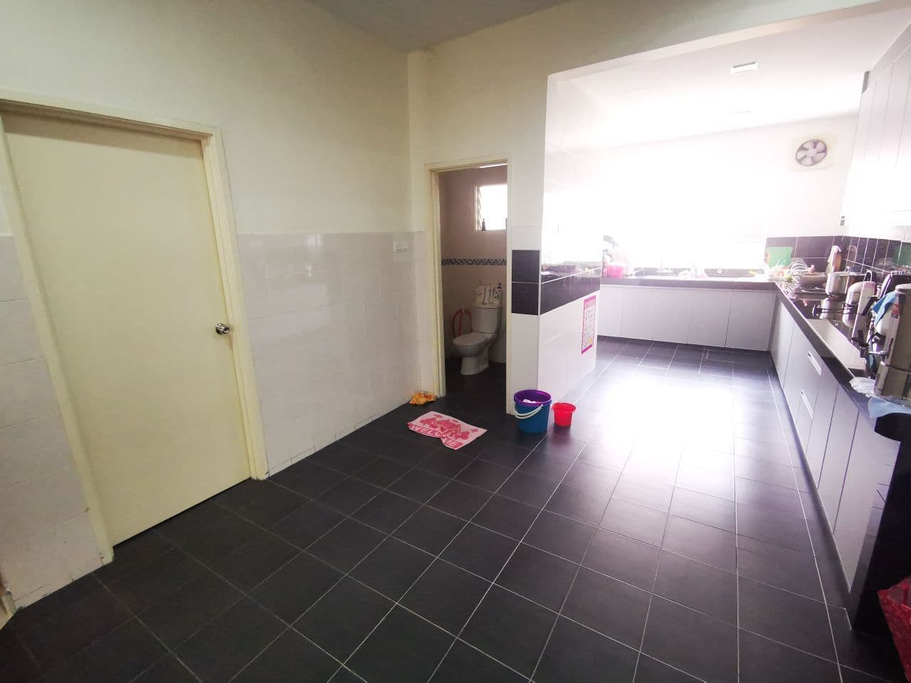 DOUBLE STOREY END LOT, TAMAN PELANGI, SEMENYIH - photo 4