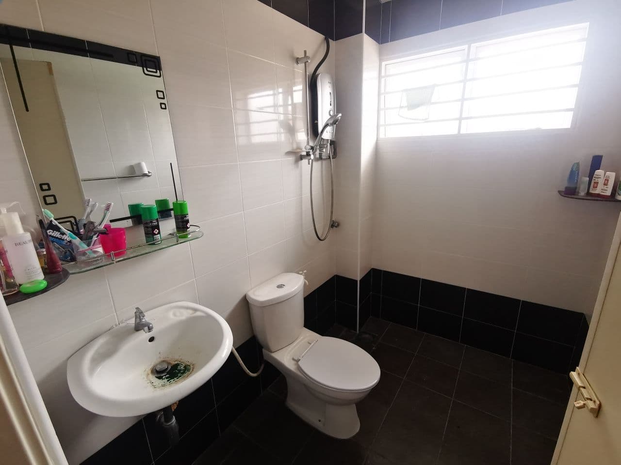 DOUBLE STOREY END LOT, TAMAN PELANGI, SEMENYIH - photo 8