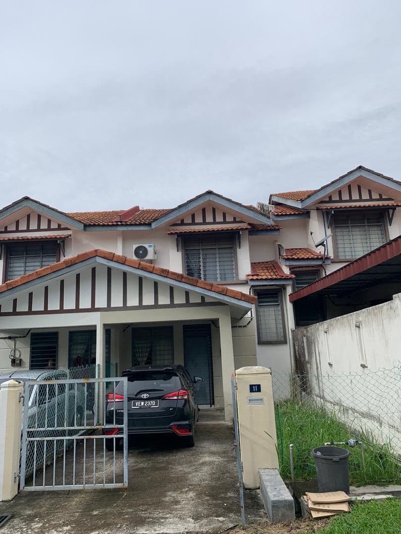 Double Storey Terrace House Taman Salak Perdana