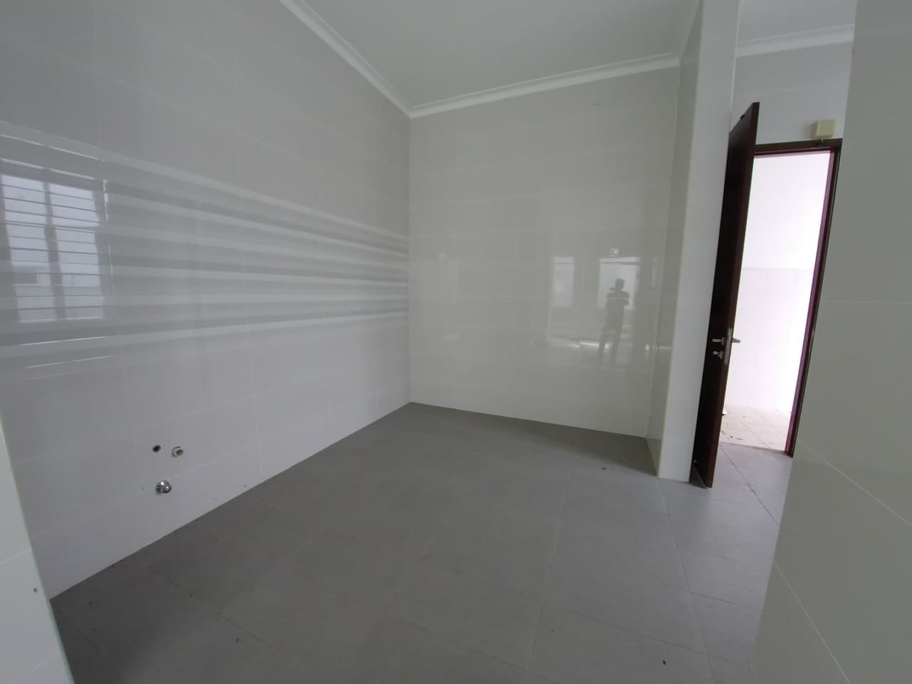 3 STOREY SEMI D BEVERLY HEIGHTS - photo 4