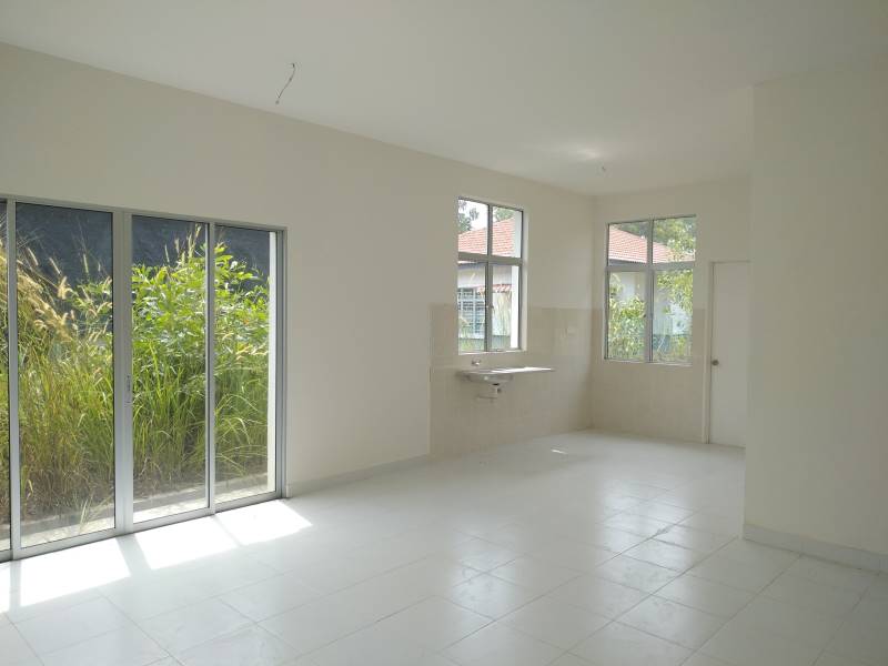 1STRY BUNGALOW 4ROOM - LENGGENG, MAHKOTA HILLS - photo 5