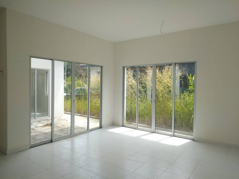 1STRY BUNGALOW 4ROOM - LENGGENG, MAHKOTA HILLS - photo 1