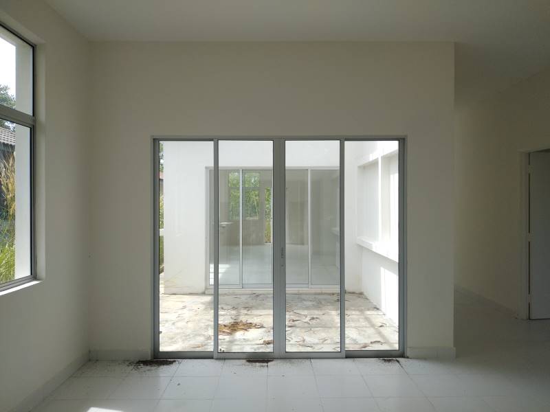 1STRY BUNGALOW 4ROOM - LENGGENG, MAHKOTA HILLS - photo 4