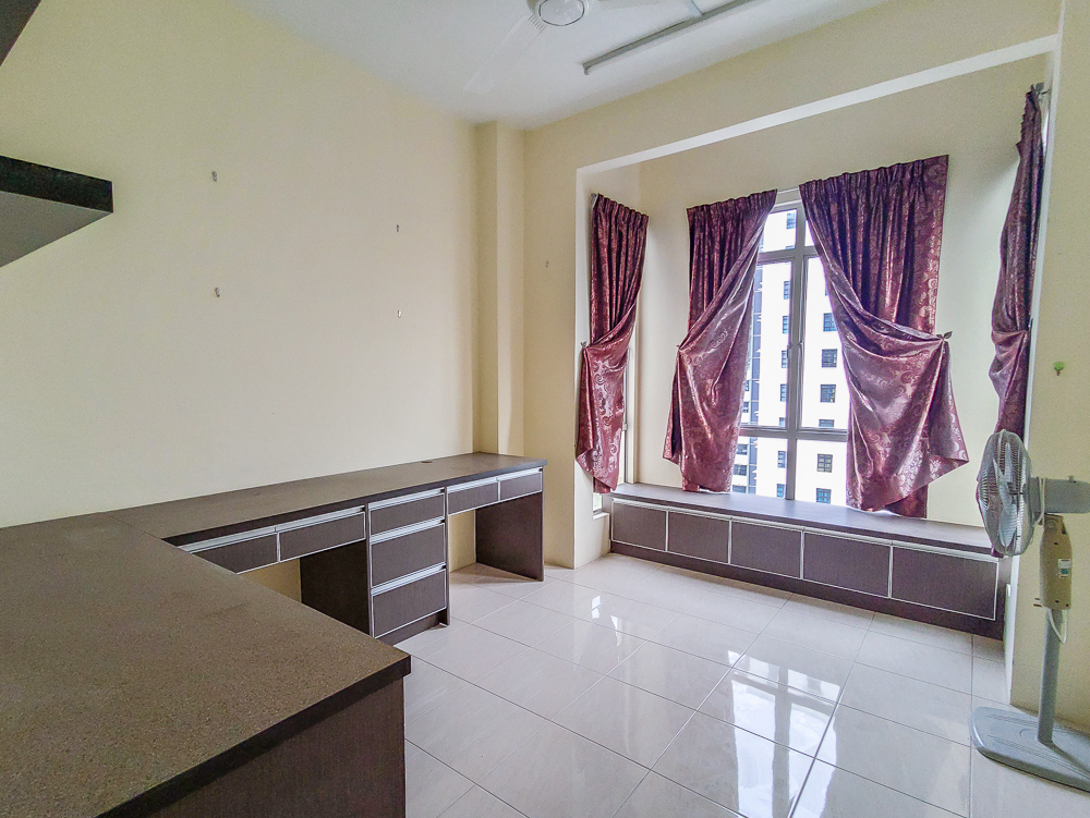 SEMI FURNISHED CONDO UNIPARK CONDO DECENTRUM BANGI - photo 5