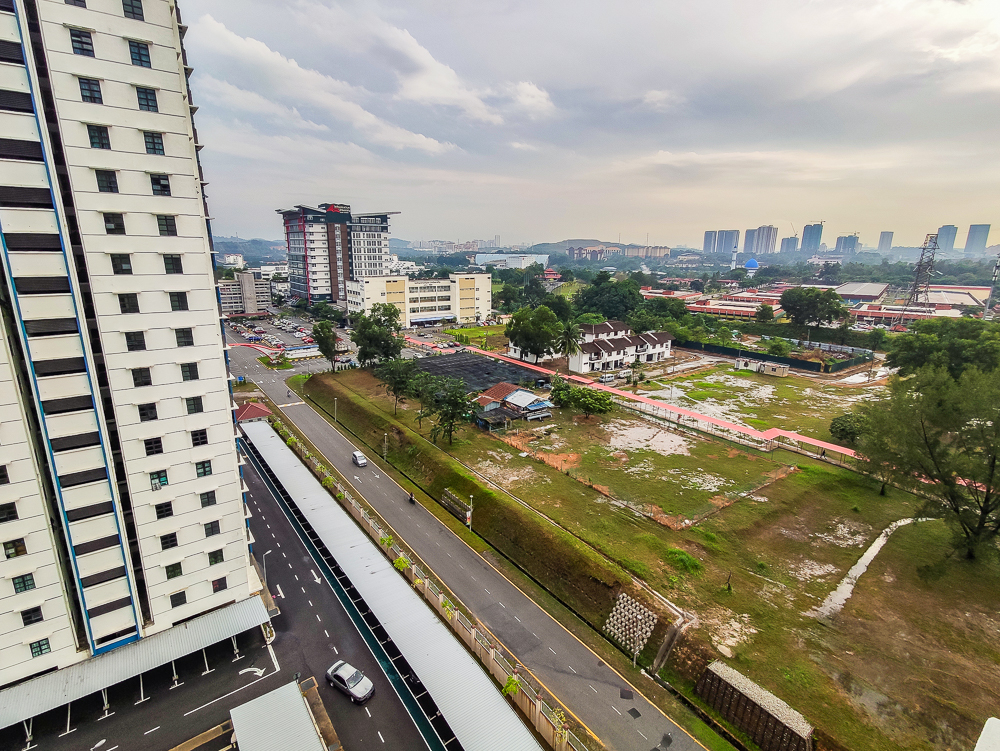 SEMI FURNISHED CONDO UNIPARK CONDO DECENTRUM BANGI - photo 6
