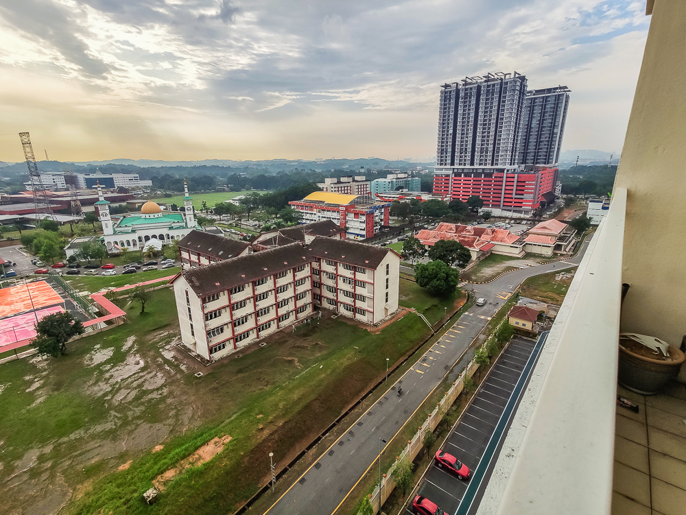 SEMI FURNISHED CONDO UNIPARK CONDO DECENTRUM BANGI - photo 7