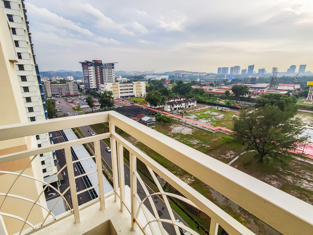 SEMI FURNISHED CONDO UNIPARK CONDO DECENTRUM BANGI - photo 8