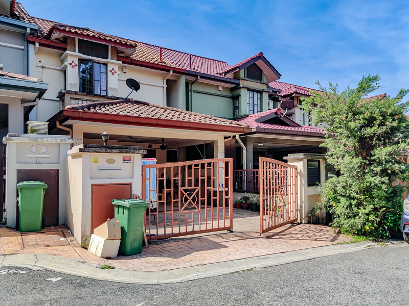 DOUBLE STOREY JALAN DAMAI JASA, ALAM DAMAI -CHERAS - photo 1