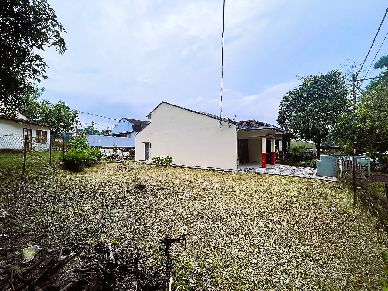 BELOW MARKET Corner Single Storey Lestari Putra - photo 11