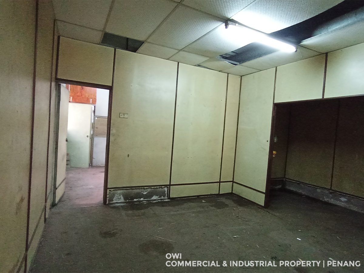 Ground Floor Shoplot for Rent at Jalan Jelutong | Main Road Frontage - photo 4