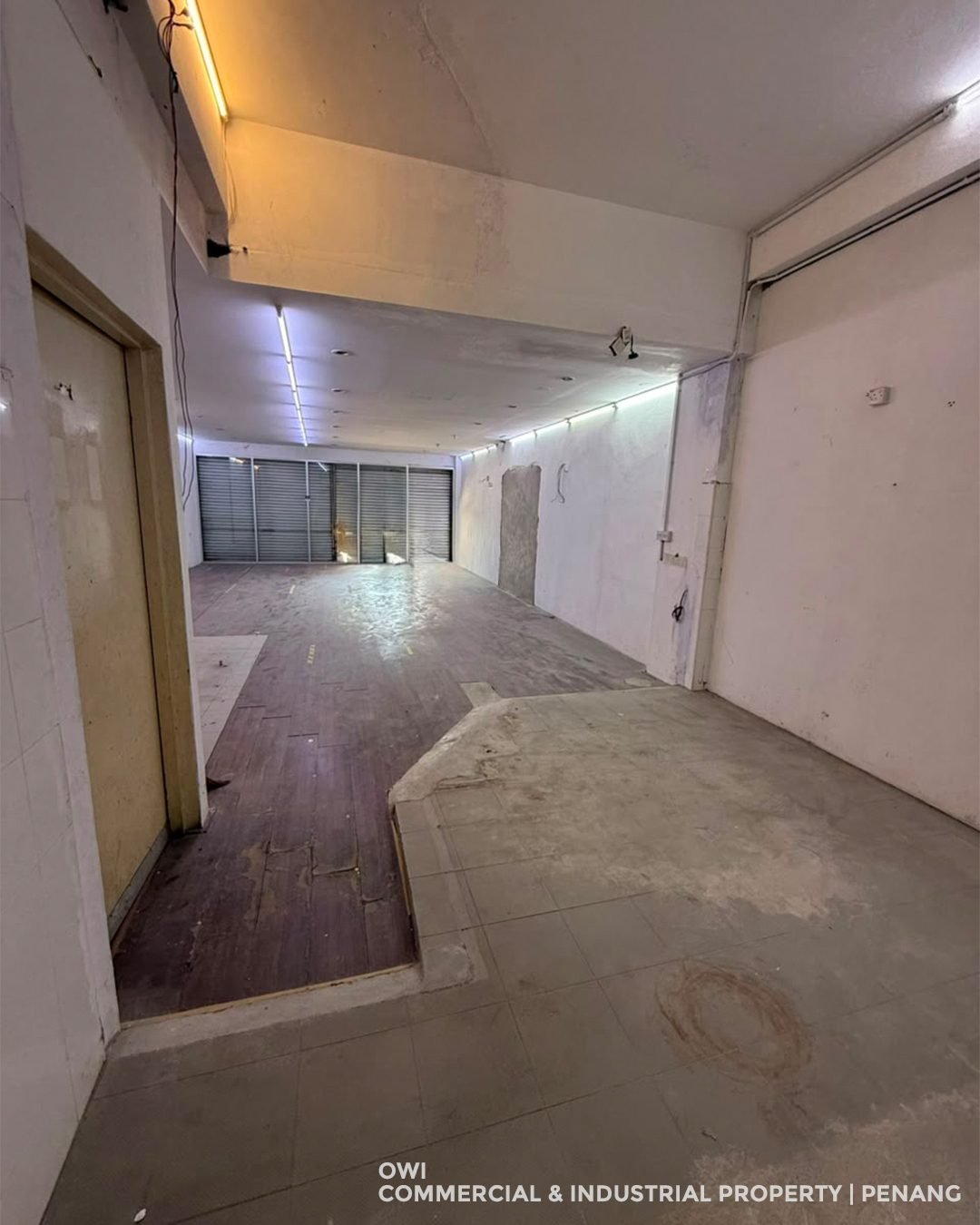 Ground Floor Shoplot for Rent at Krystal Point | Main Road Frontage - photo 2