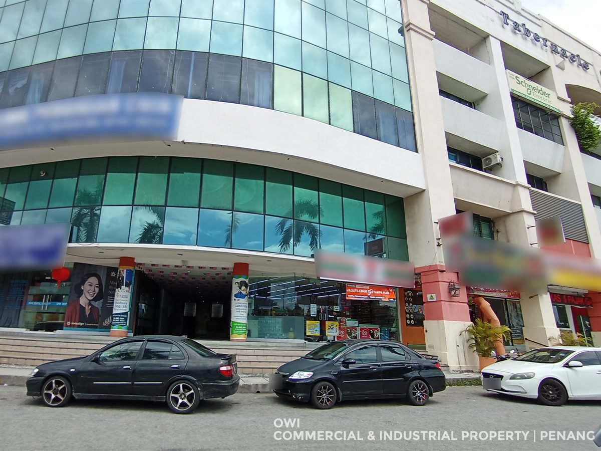 Ground Floor Shoplot 2,000 sqft for Rent at Bayan Lepas | Facing Main Road