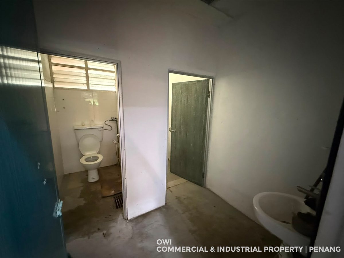 Ground Floor Shoplot 2,000 sqft for Rent at Bayan Lepas | Facing Main Road - photo 6