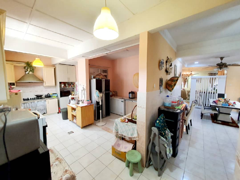 RENOVATED 2 STOREY SEMI DETACHED HOUSE BANDAR SERI PUTRA BANGI - photo 6