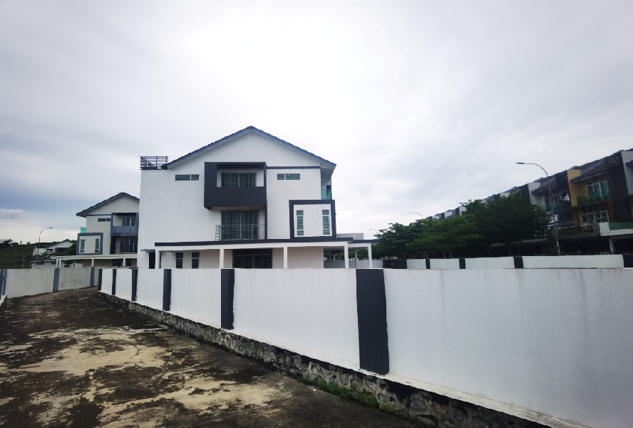 CORNER LOT 3 Storey Terrace Bangi Avenue 3, Kajang - photo 3