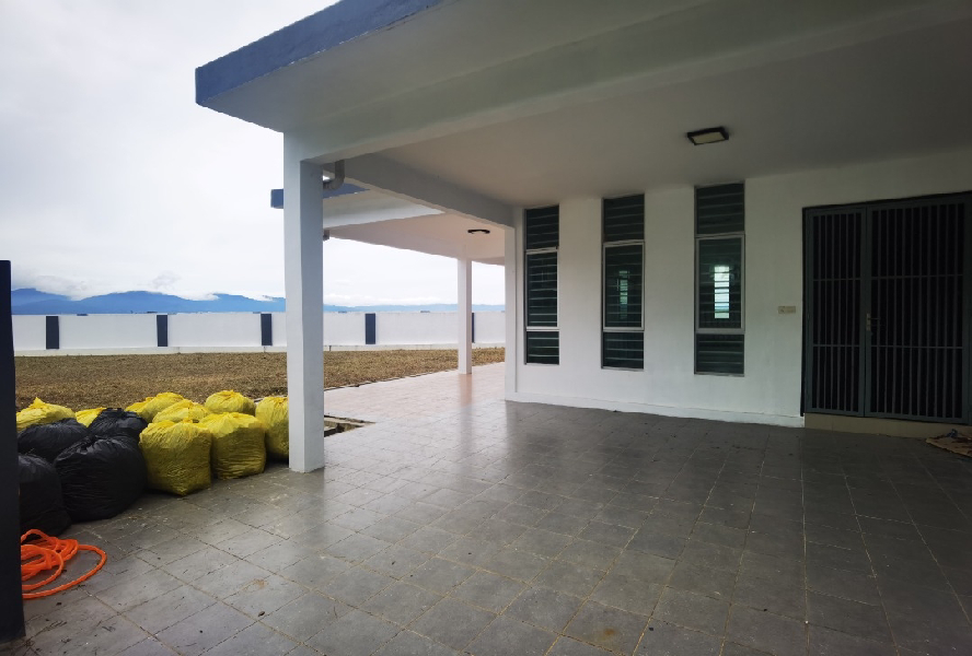 CORNER LOT 3 Storey Terrace Bangi Avenue 3, Kajang - photo 4