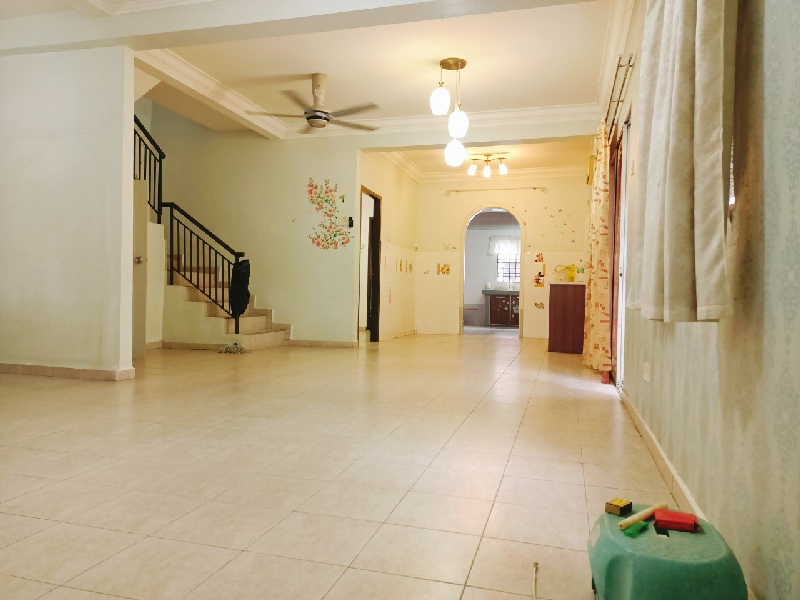 Taman Sutera, Kajang Corner Lot Double Storey Freehold unit. - photo 3