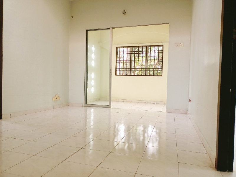 Taman Sutera, Kajang Corner Lot Double Storey Freehold unit. - photo 6