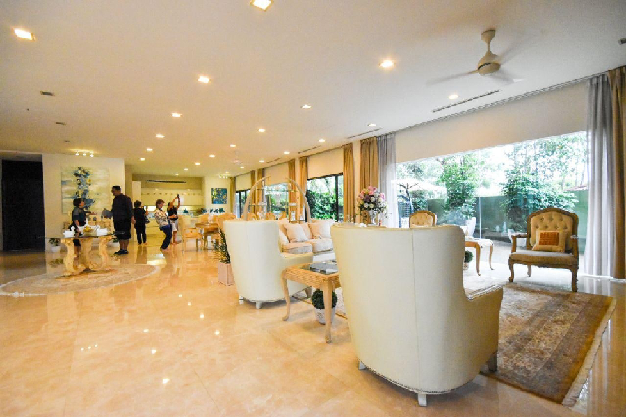 Luxury 3 Storey Bungalow at Prime Location Damansara Heights[Fully Furnish  Private Lift - High Clas - photo 3
