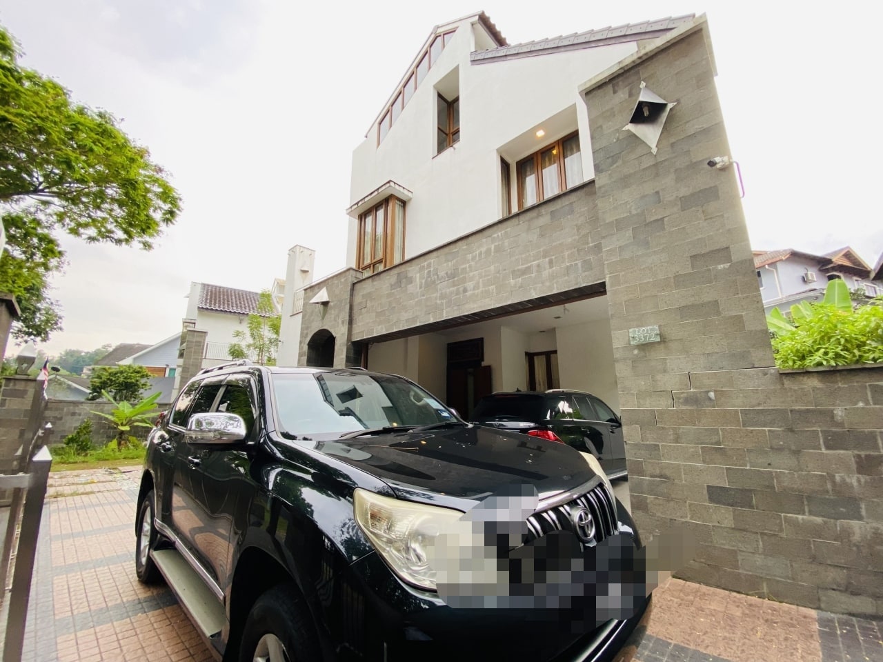 Fully Renovated Kemensah Heights 3 Storey Bungalow 6200sft Kemensah Ulu Kelang Ampang - photo 1
