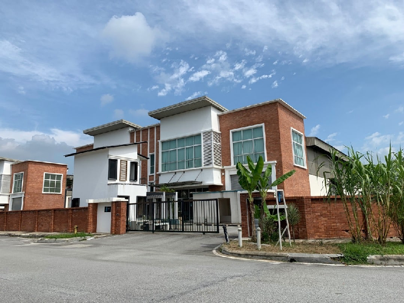 CORNER LOT 2 Storey Semi D Factory at RCI Park / RAWANG Corporate Industrial Park