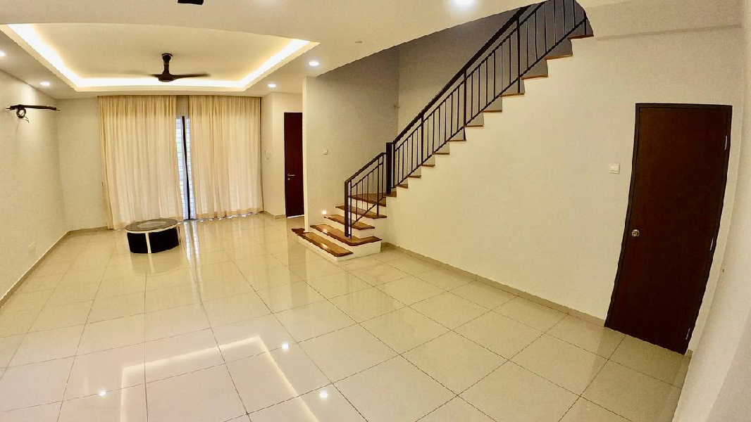 DOUBLE STOREY, KAJANG EAST, PRECINCT 2  - photo 2