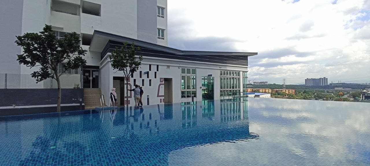 Apartment Saville @ Kajang [Near KTM/MRT Kajang] - photo 2