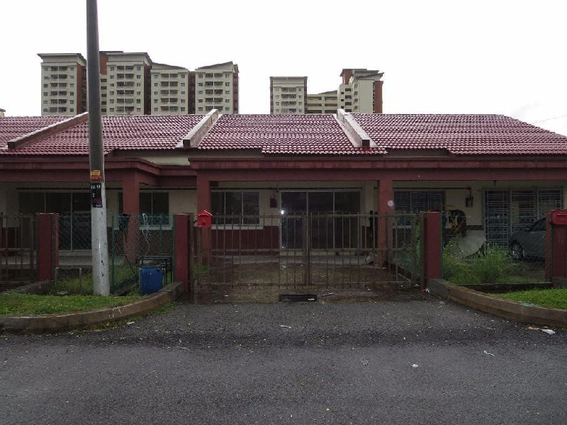Rumah Teres Setingkat Taman Sri Melor Seksyen 7 Bandar Baru Bangi - photo 2