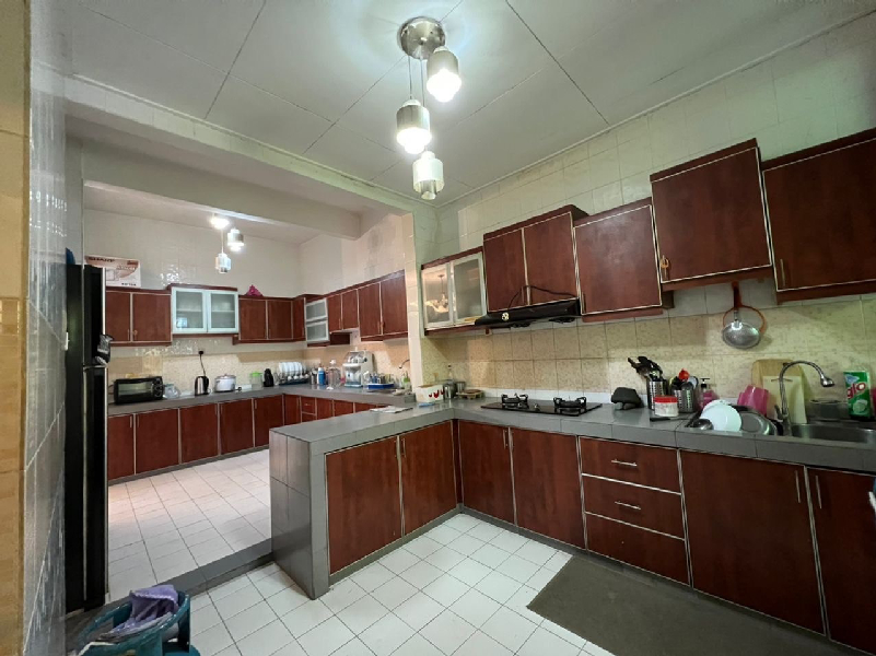 2.5 Storey Terrace House  - photo 9