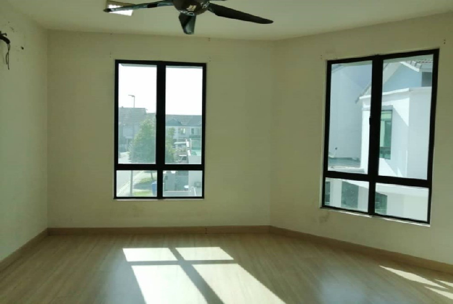 FACING PARK | 2 Storey Angular Superlink Terrace House Clover Park Denai Alam  - photo 11