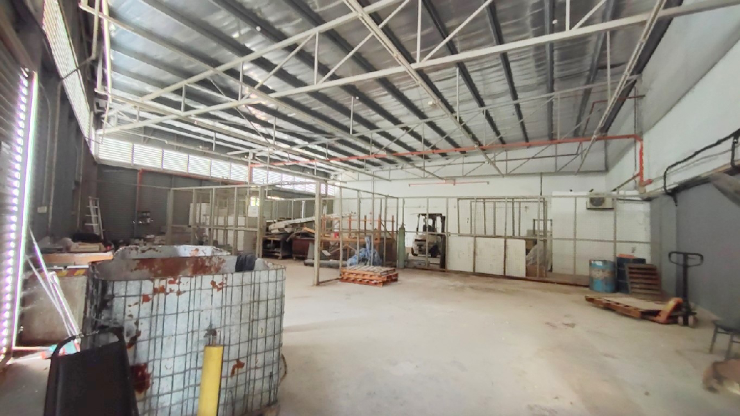 3 STOREY BUILDING - OFFICE/WAREHOUSE, SHAH ALAM, SELANGOR - photo 2