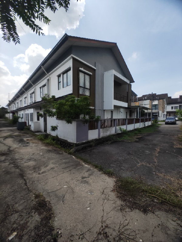 RENO END LOT with EXTRA LAND  | 2 Storey ZENIA HARMONI KAJANG FREEHOLD - photo 3