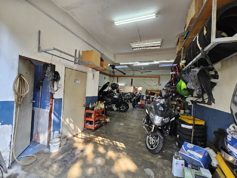6 Storey Shoplot Building (With Lift) at Bandar Tasik Selatan - photo 2