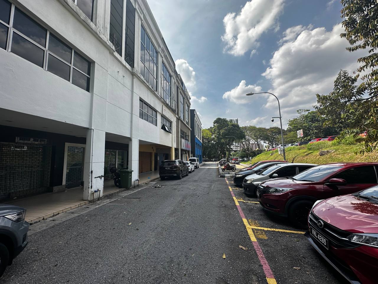 4 Storey ShopLot Perkeliling Business Centre KL - photo 1