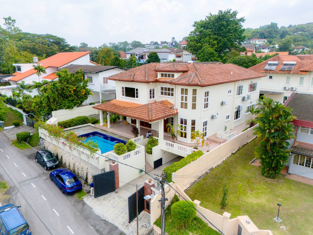 2 Storey Bungalow with Swimming Pool Ukay Heights - photo 2